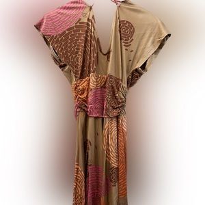 Silk Flora Kung dress, never worn, size 6